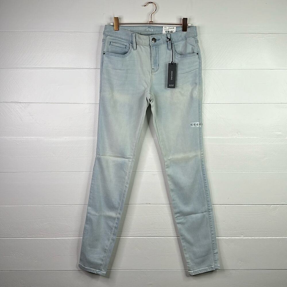 ANA Light Spring Wash Stretchy Mid Rise Super Skinny Jegging Pants Size 27/4